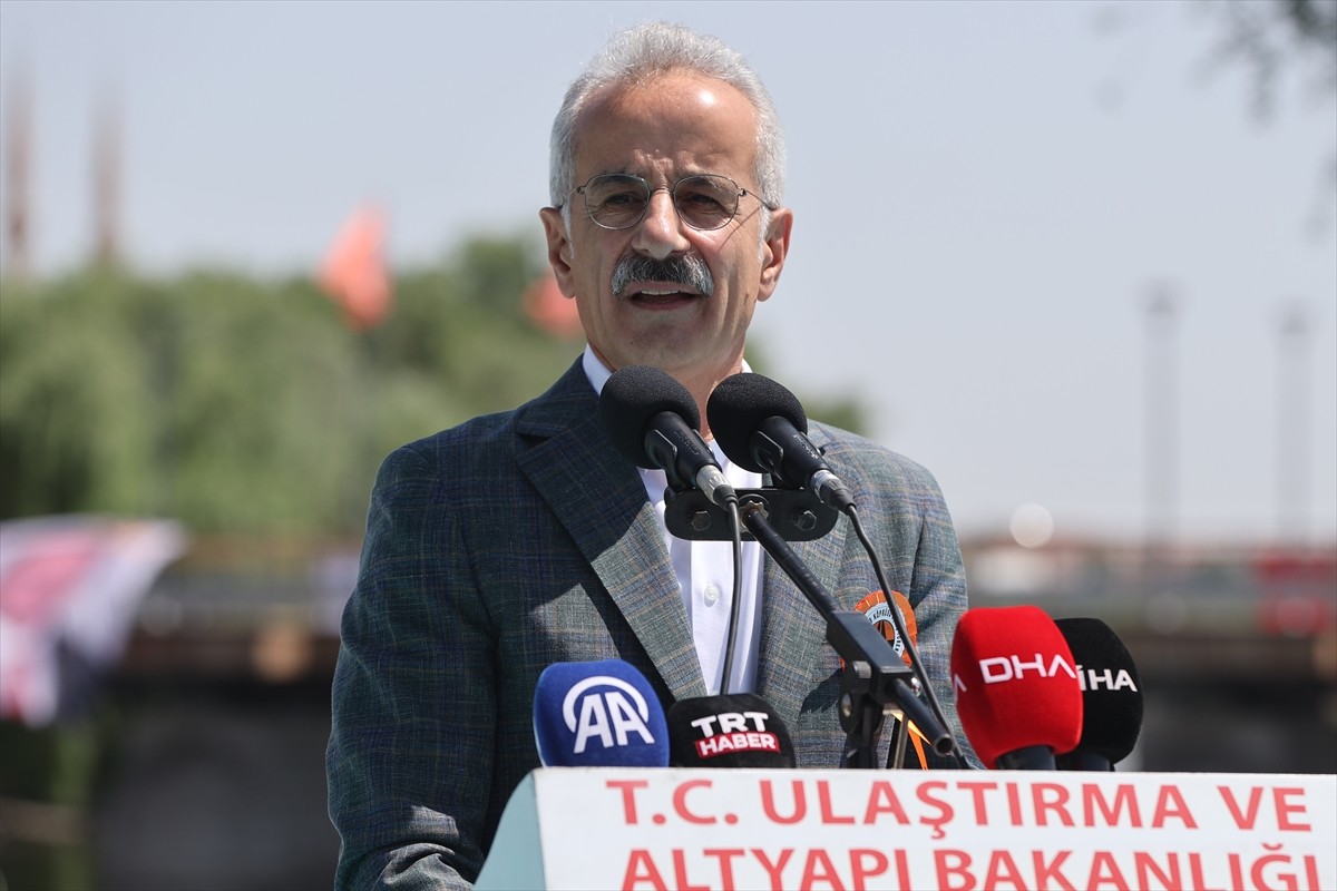 Ulaştırma ve Altyapı Bakanı Abdulkadir Uraloğlu, Nevşehir'in Avanos ilçesinde restorasyonu...