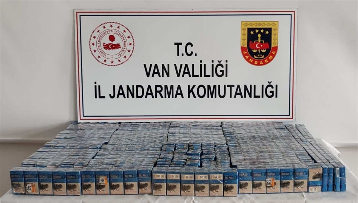 Van'da jandarma ekiplerince düzenlenen kaçakçılık operasyonlarında 43 şüpheli gözaltına alındı....