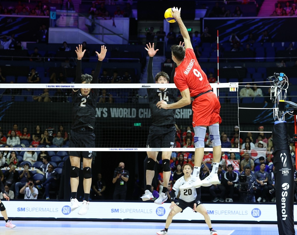 A Milli Erkek Voleybol Takımı, Filipinler'de düzenlenen 2025 FIVB Dünya Şampiyonası'ndaki ilk...