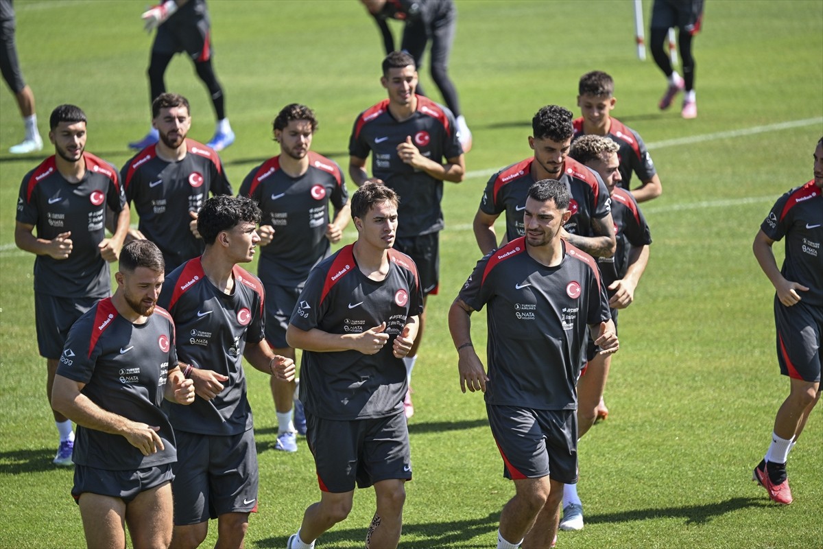 A Milli Futbol Takımı, 2026 FIFA Dünya Kupası Avrupa Elemeleri'nde yarın deplasmanda Gürcistan ile...