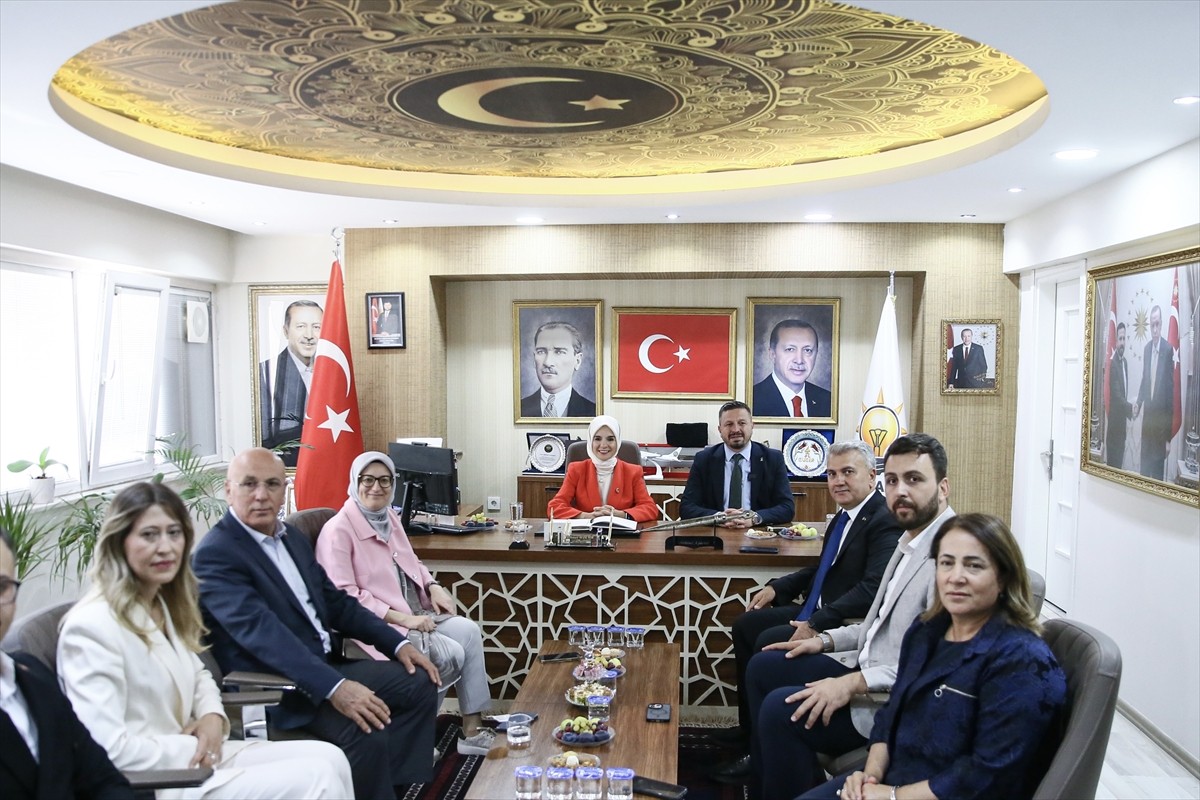 Aile ve Sosyal Hizmetler Bakanı Mahinur Özdemir Göktaş, Balıkesir'de ziyaretler gerçekleştirdi....