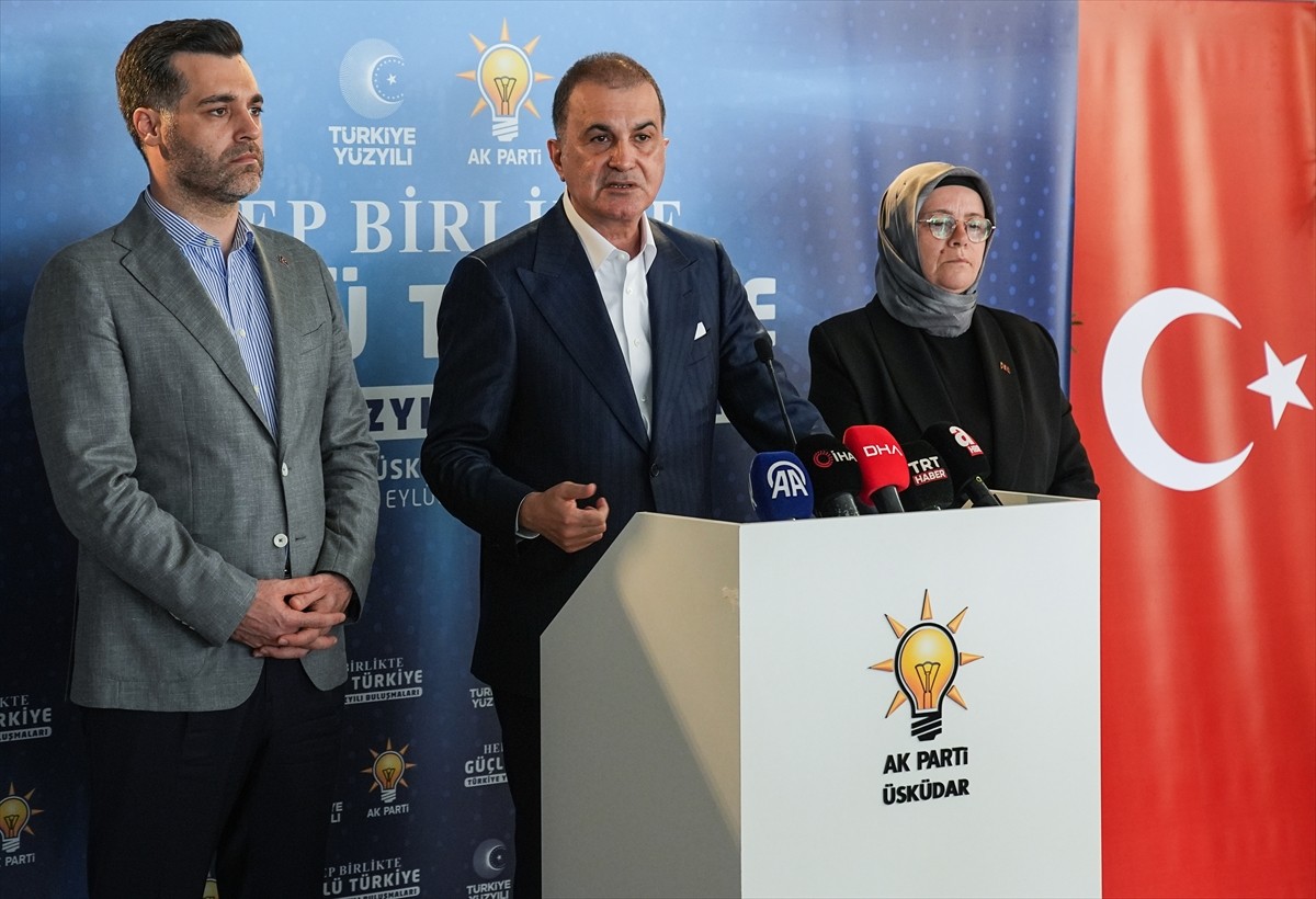 AK Parti Genel Başkan Yardımcısı ve Parti Sözcüsü Ömer Çelik (ortada), Türkiye Yüzyılı Buluşmaları...