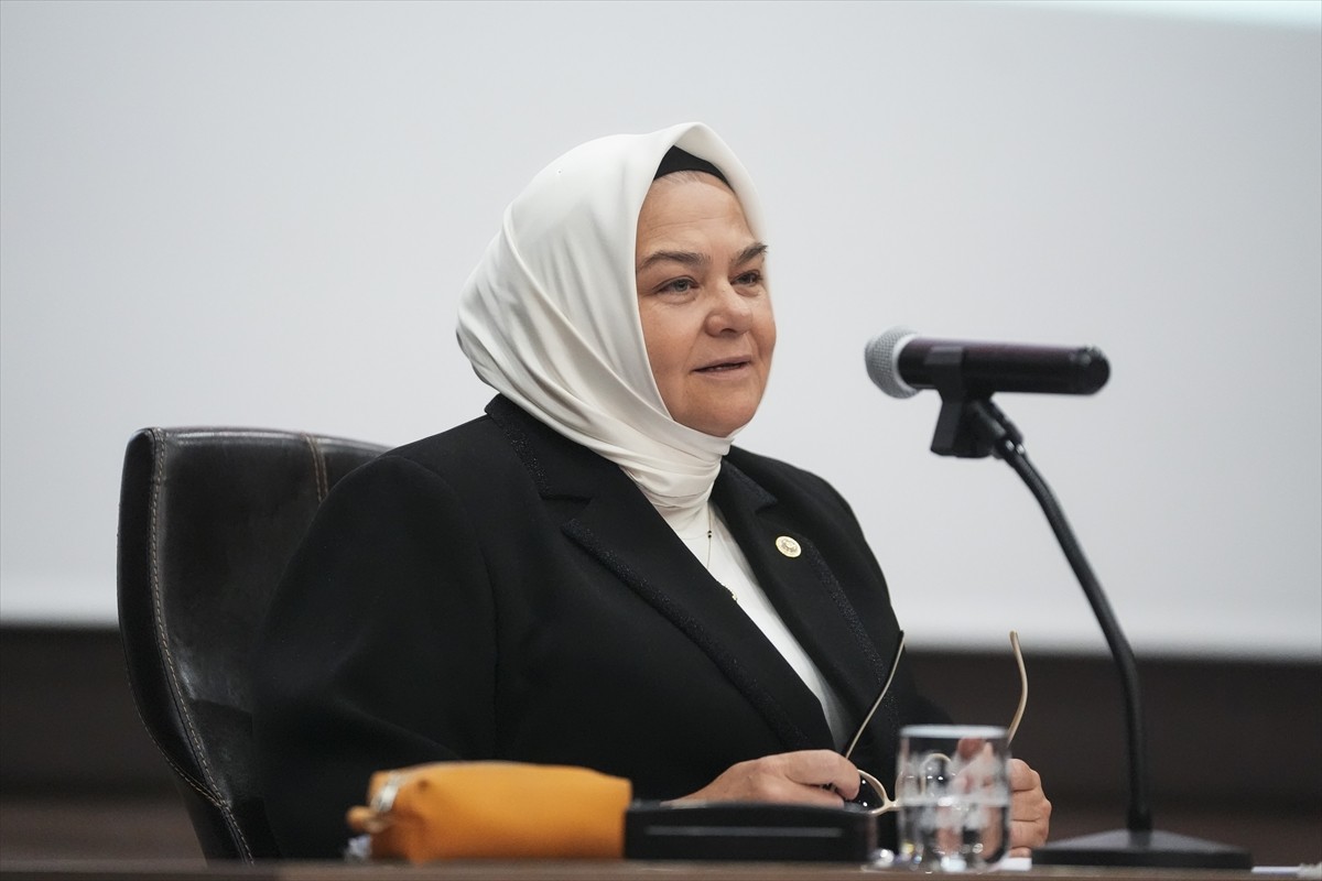 AK Parti Genel Merkez Kadın Kolları Başkanı Tuğba Işık Ercan, Kadıköy Kız Anadolu İmam Hatip...