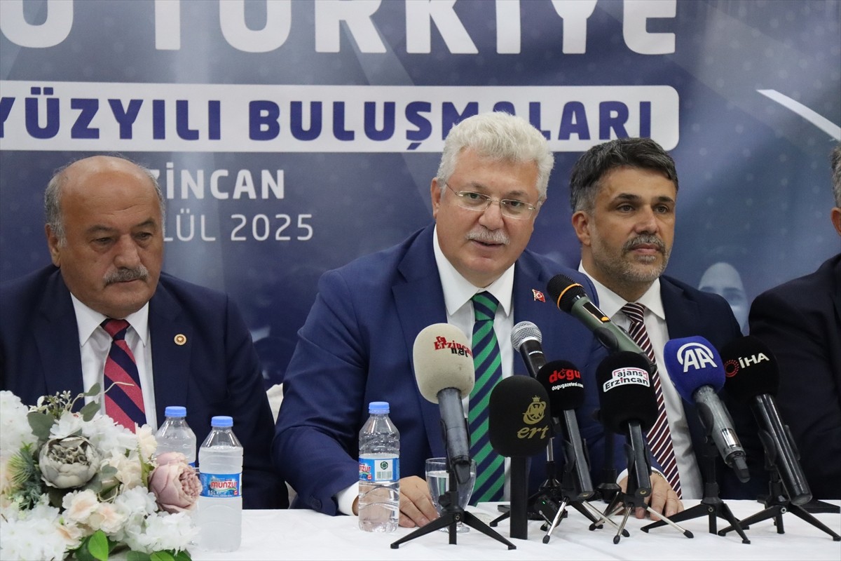 AK Parti Grup Başkanvekili Muhammet Emin Akbaşoğlu (ortada), "Türkiye Yüzyılı Buluşmaları"...