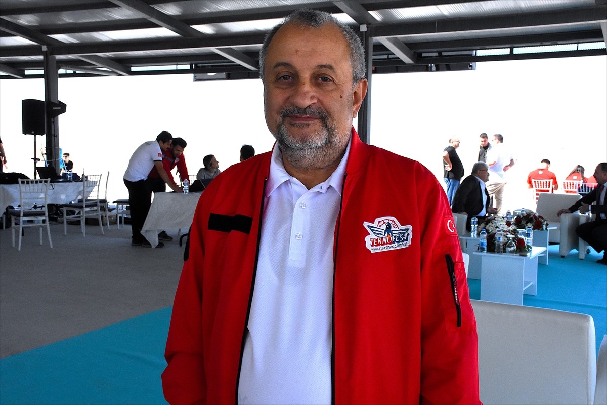 Aksaray Tuz Gölü'nde bulunan Hisar Atış Alanı'nda TÜRKSAT ve Türkiye Teknoloji Takımı Vakfı iş...