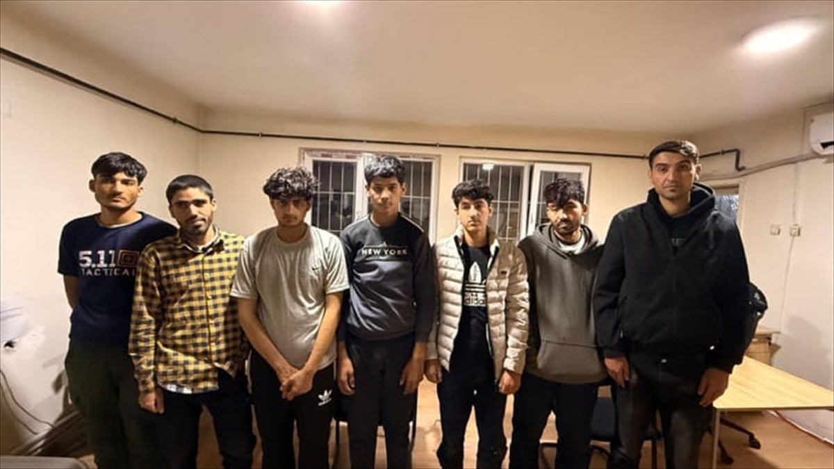 Amasya'da ormanlık alanda Afganistan uyruklu 8 düzensiz göçmen yakalandı.