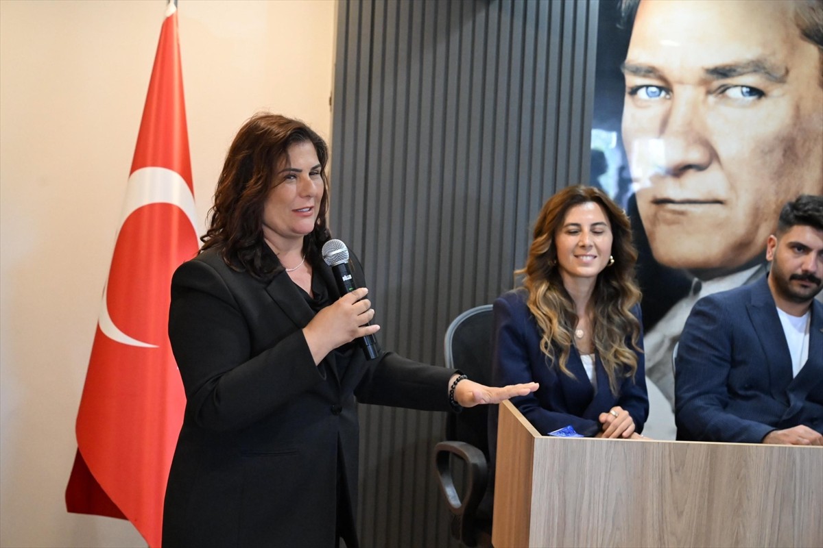 Aydın Büyükşehir Belediye Başkanı Özlem Çerçioğlu, AK Parti Aydın İl Başkanlığına ziyarette...