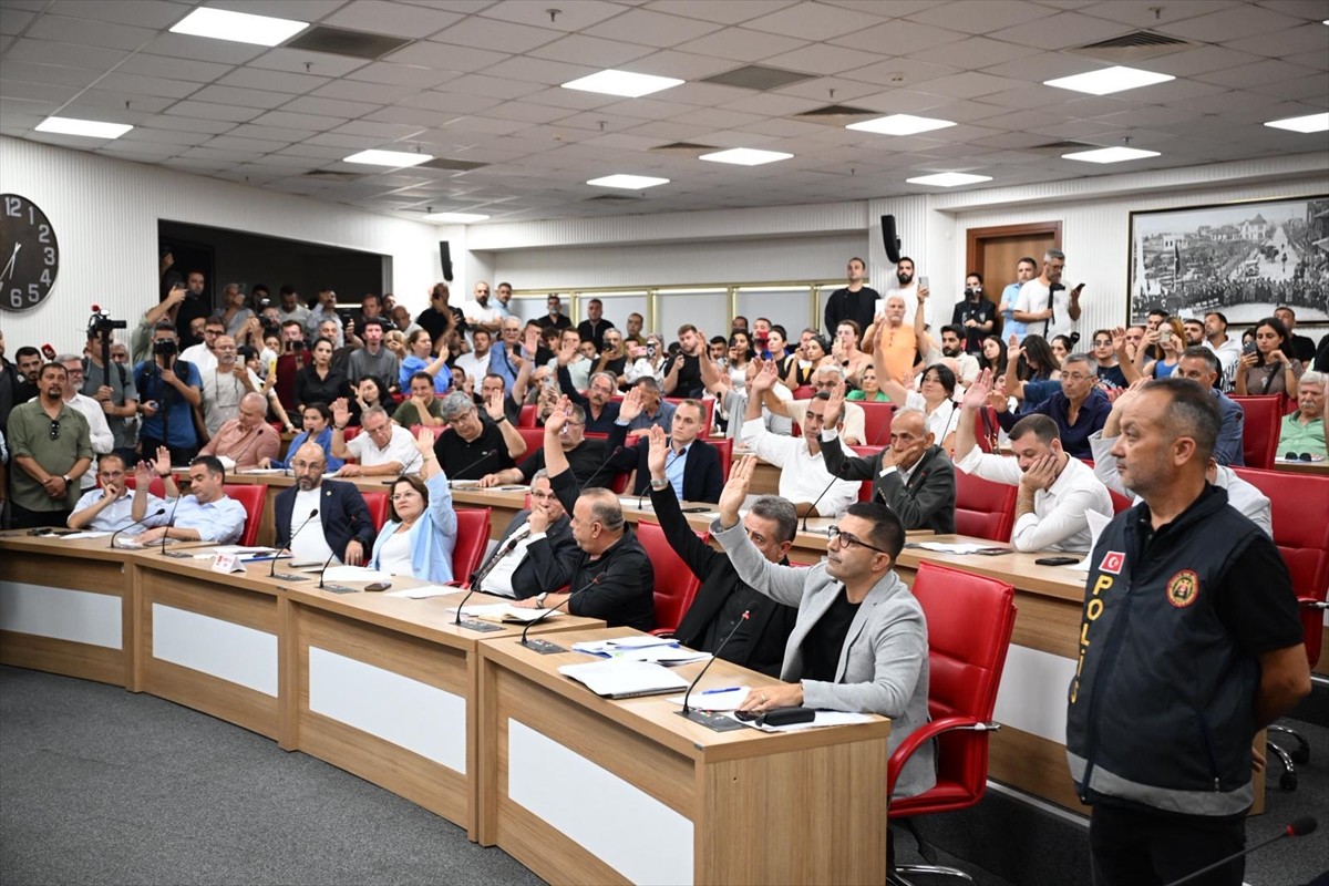 Aydın Büyükşehir Belediyesi'nin Özlem Çerçioğlu başkanlığında toplanan meclis toplantısı, yaşanan...