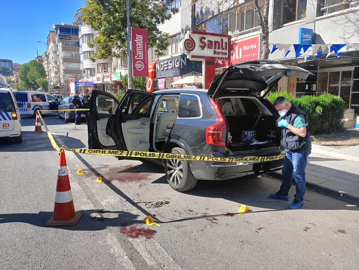Başkentte yanında çalıştığı iş insanını silahla bacağından yaralayan zanlı yakalandı. Ekipler olay...