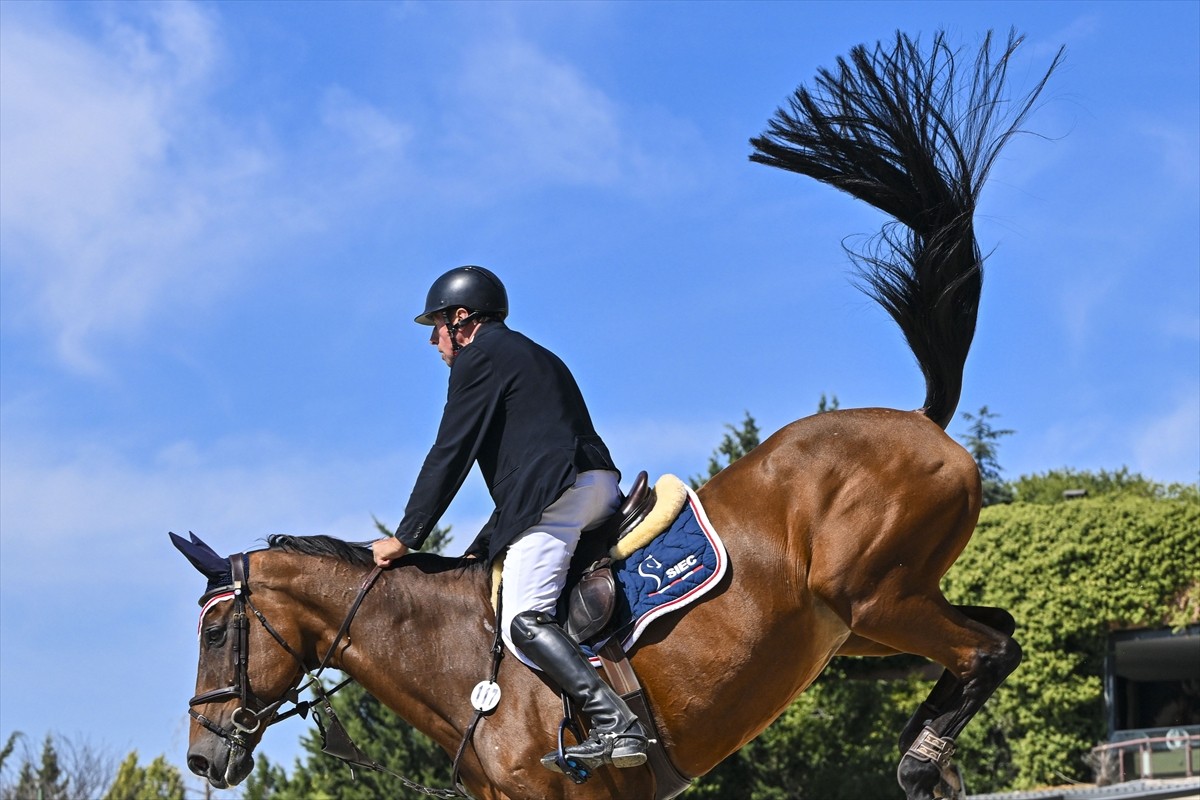 Binicilikte Cumhurbaşkanlığı Kupası ve Türkiye Ligi 6. ayak yarışmaları, Ankara'da başladı. Ankara...