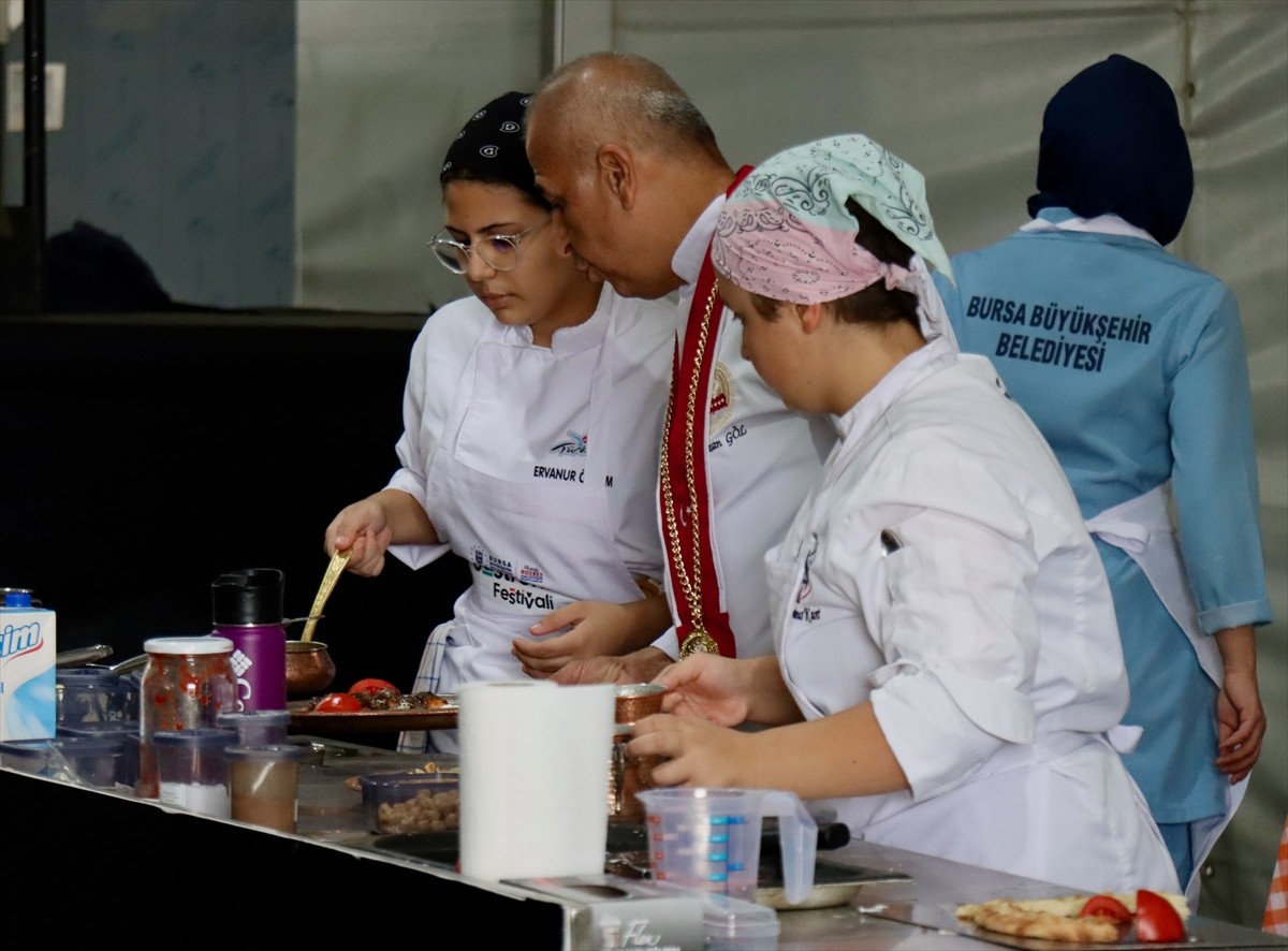 Bursa mutfağını dünyaya tanıtmak, gastronomi kültürünü turizme kazandırmak amacıyla "Rota Yeniden...