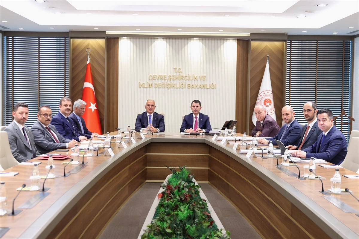 Çevre, Şehircilik ve İklim Değişikliği Bakanı Murat Kurum ile Kültür ve Turizm Bakanı Mehmet Nuri...