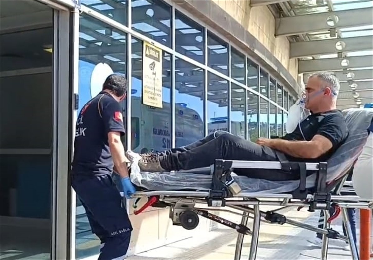 Çorum'da şeker fabrikasında çalışan 9 işçi, karbonmonoksit zehirlenmesi şüphesiyle hastaneye...