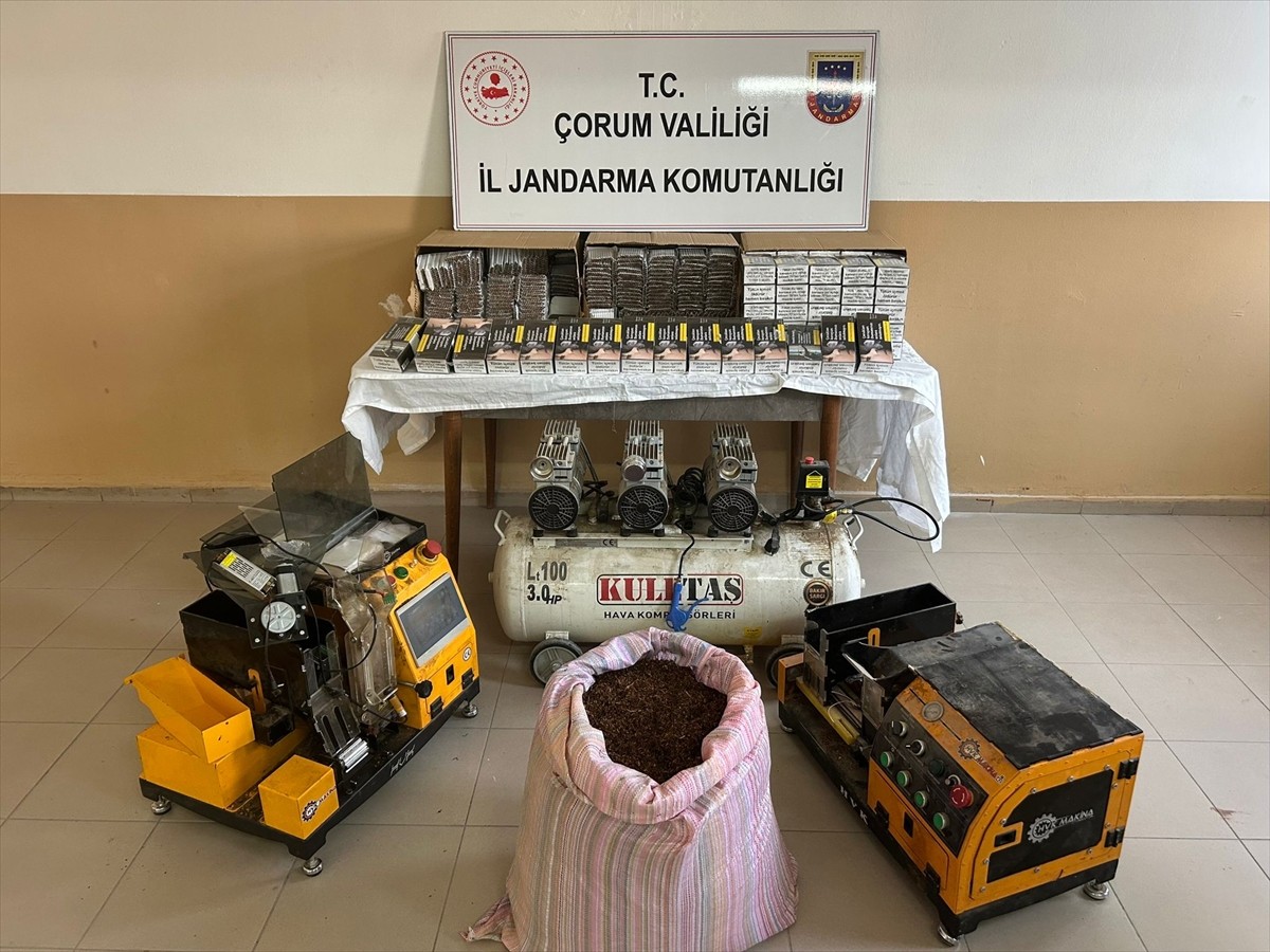 Çorum'un Alaca ilçesinde evinde kaçak sigara ticareti yaptığı iddiasıyla bir kişi gözaltına...