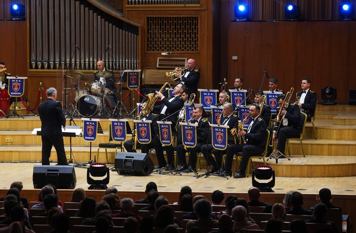 Deniz Kuvvetleri Komutanlığı Bandosu, Ankara Kültür Yolu Festivali kapsamında Ankaralı...