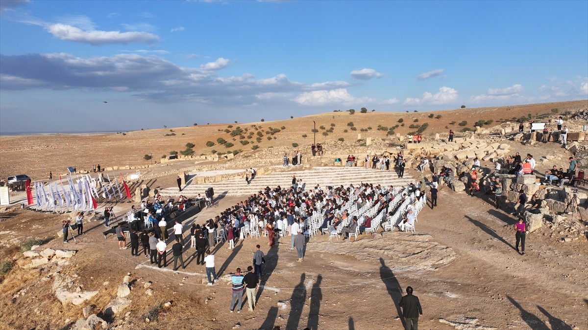 Diyarbakır'ın Çınar ilçesinde UNESCO Dünya Mirası Geçici Listesi'ndeki Zerzevan Kalesi'nde...