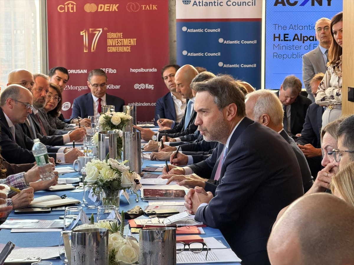  Enerji ve Tabii Kaynaklar Bakanı Alparslan Bayraktar, New York'ta, Türkiye-ABD İş Konseyi ve...