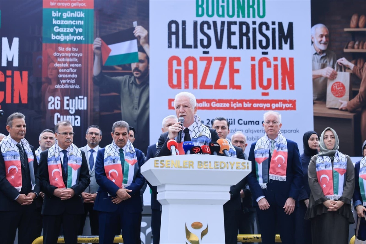 Esenler Belediyesince başlatılan "Bugünkü Kazancım Gazze İçin" kampanyası kapsamında ilçedeki 15...