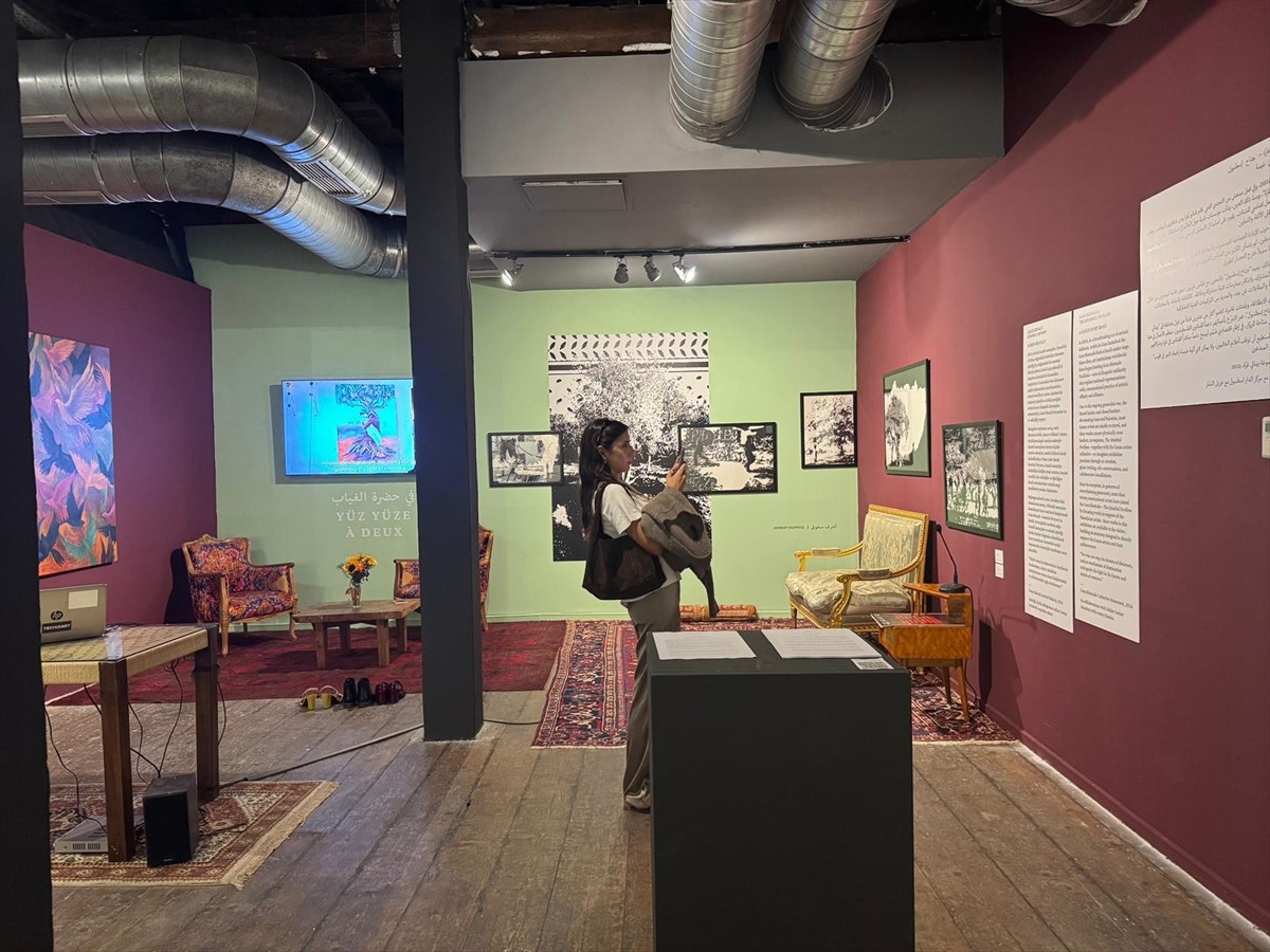 Gazze ve Filistin'in yanı sıra farklı coğrafyalarda yaşayan 50'den fazla sanatçının eserlerinin...