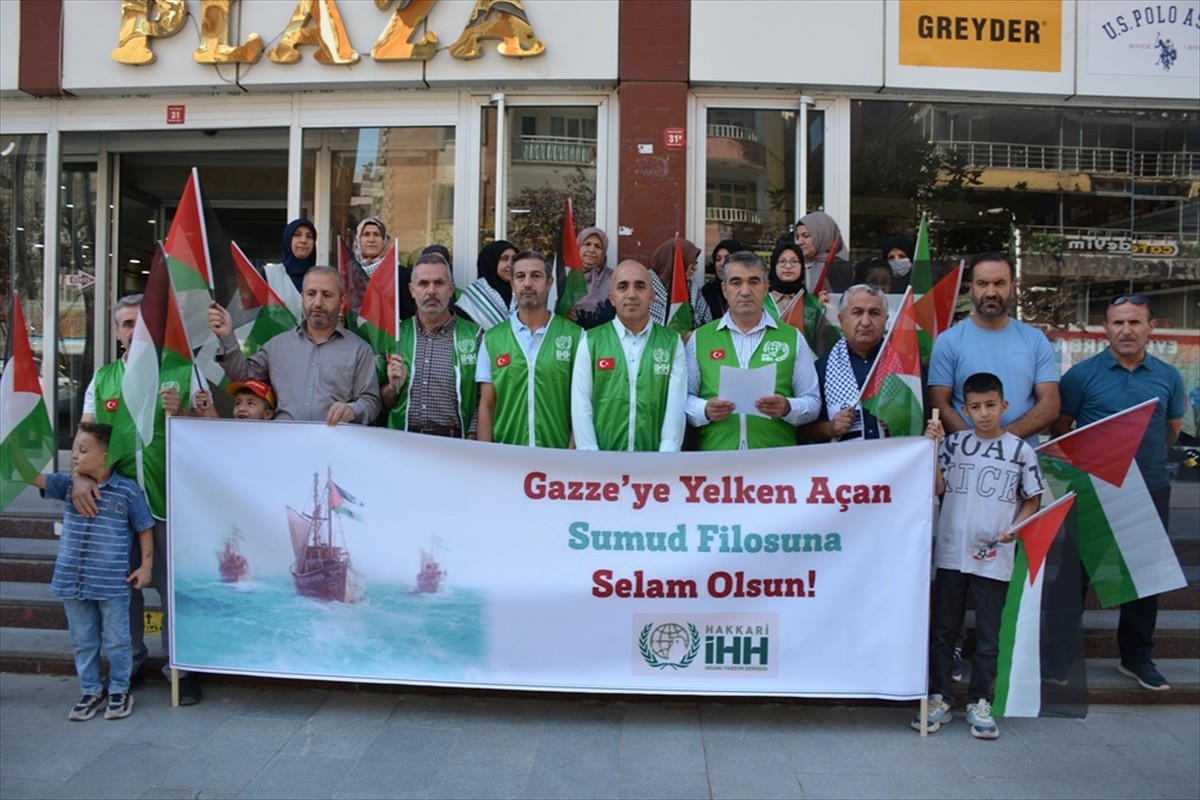Hakkari'de İHH İnsani Yardım Vakfı Hakkari Derneğince Filistin'e ve Küresel Sumud Filosu'na destek...