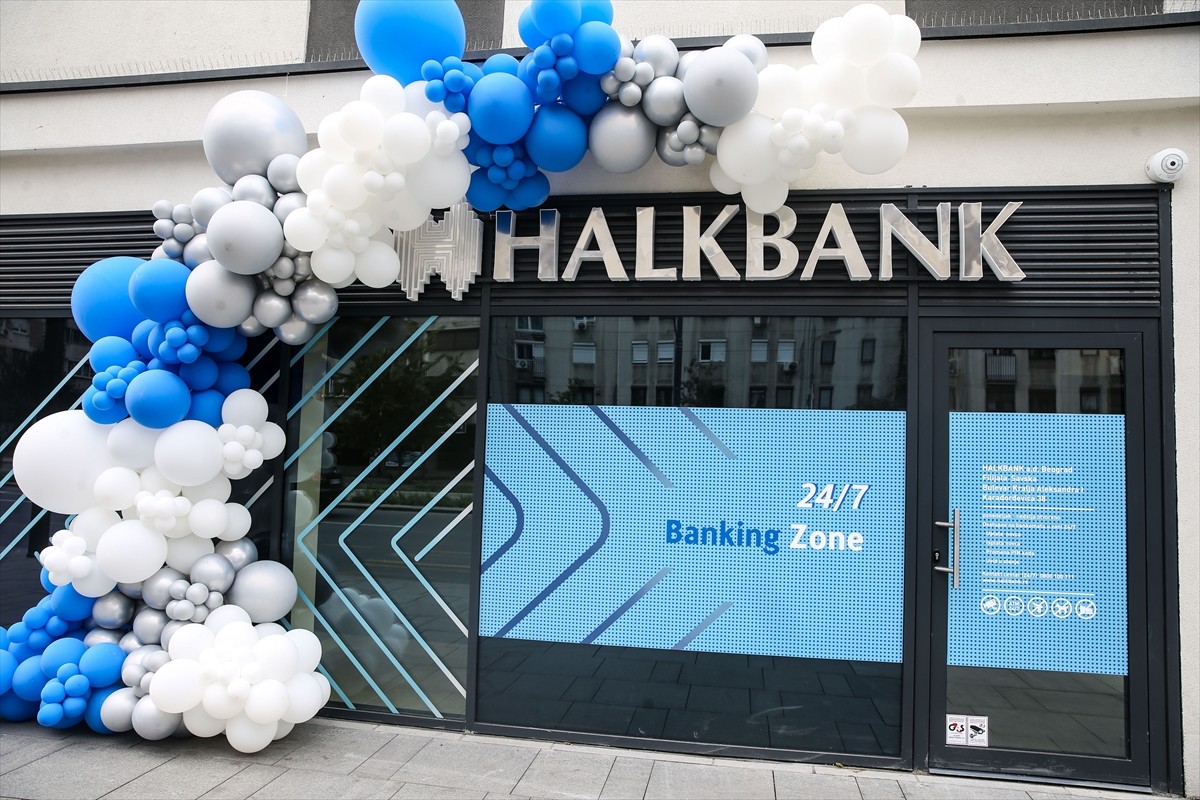 Halkbank, Sırbistan'ın başkenti Belgrad ile Niş ve Novi Sad şehirlerinde şube açtı.