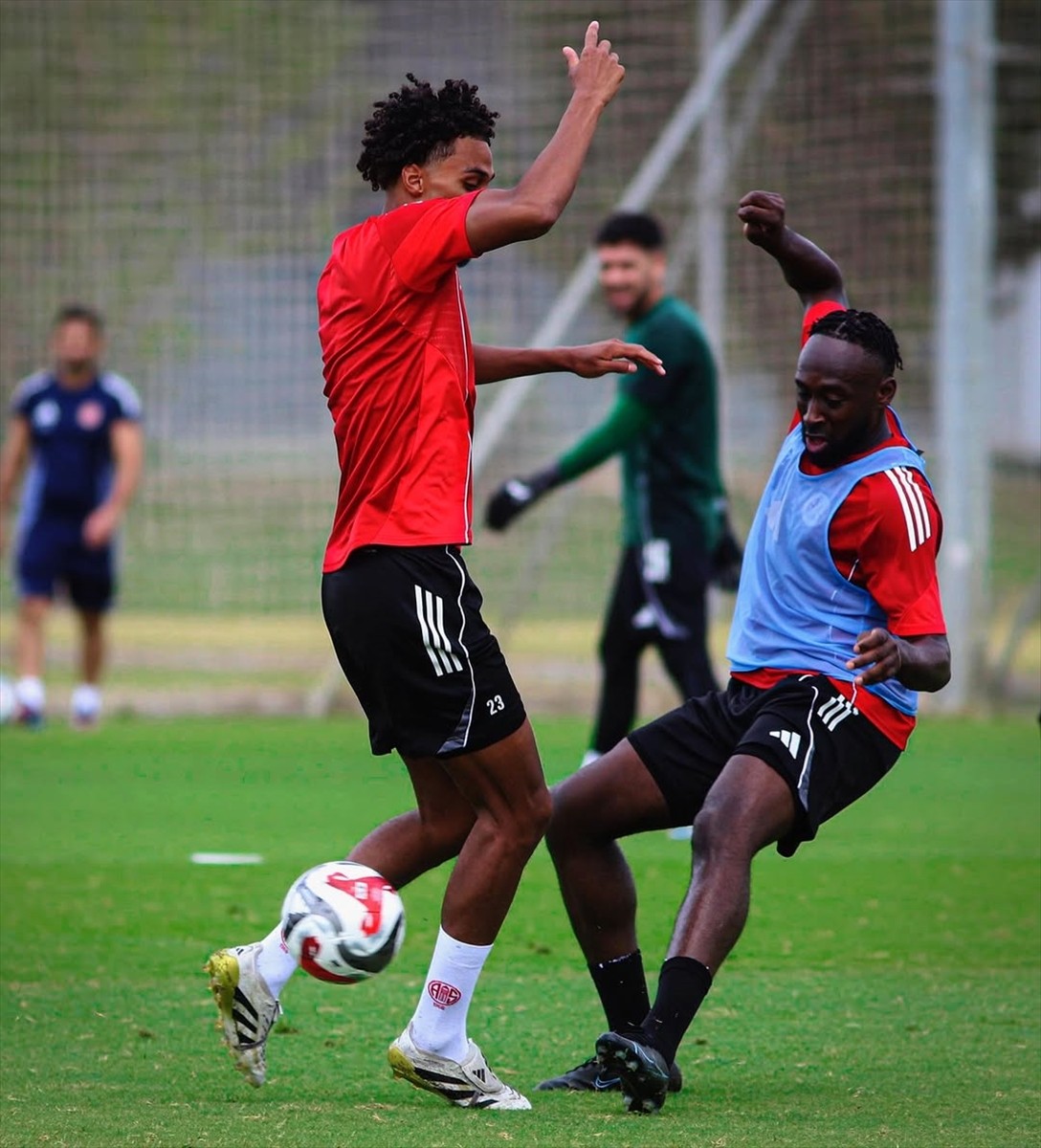 Hesap.com Antalyaspor, Trendyol Süper Lig'in 8. haftasında Çaykur Rizespor ile yapacağı maçın...