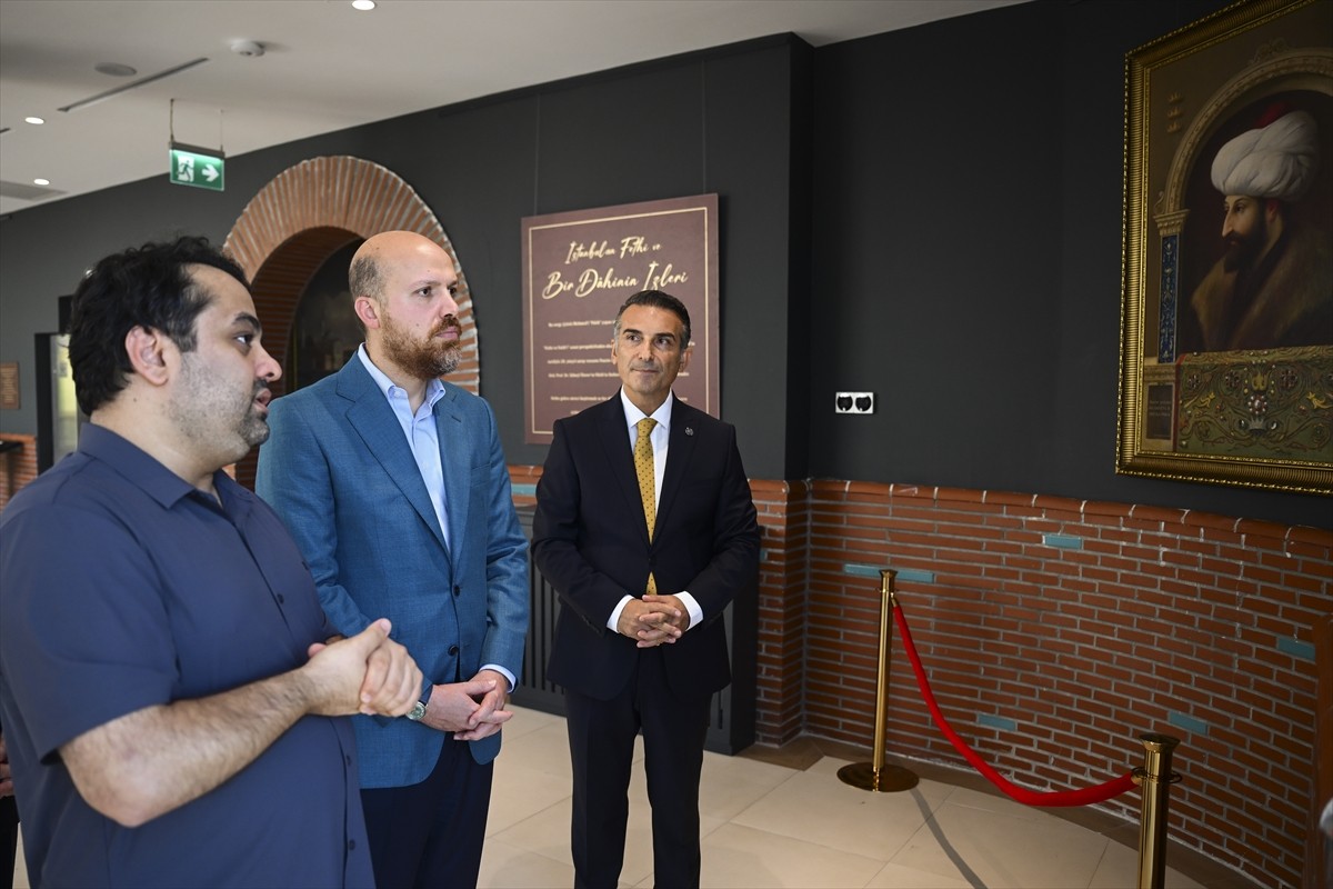 İstanbul'un fethini ve 2. Mehmet'i "Fatih" yapan süreci anlatan "İstanbul'un Fethi ve Bir Dahinin...