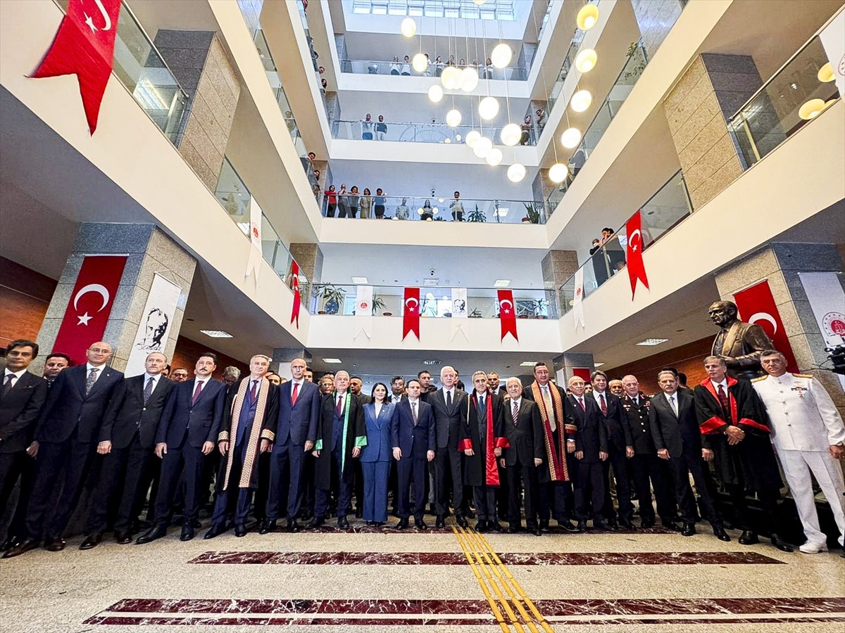 İstanbul Anadolu Adalet Sarayı'nda 2025-2026 adli yıl açılışı dolayısıyla tören düzenlendi....