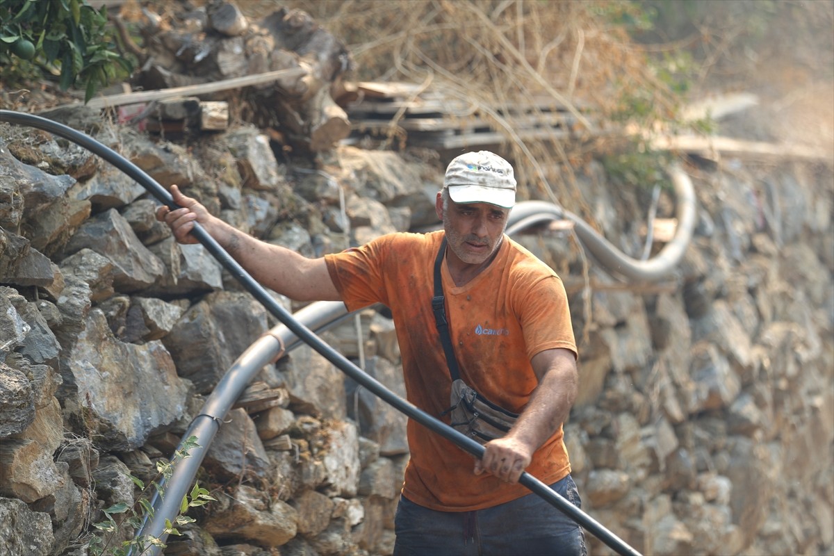 Kahramanmaraş merkezli 6 Şubat 2023 depremlerini yaşayan Eyüp ve Sevinç Kaplan çifti, yaşamlarını...