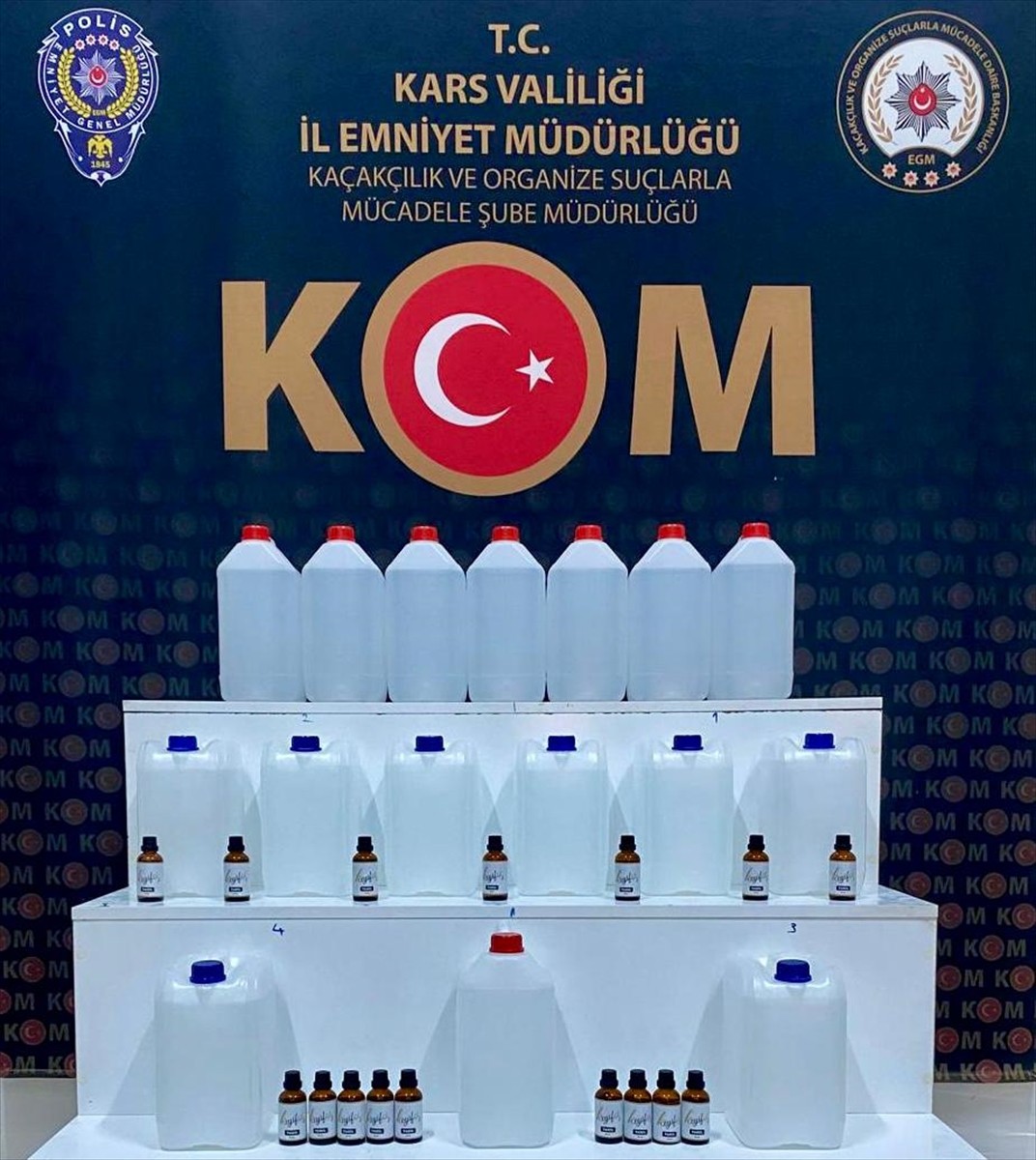 Kars'ta düzenlenen sahte içki operasyonunda 14 şüpheli gözaltına alındı. Yapılan aramalarda, 22,5...