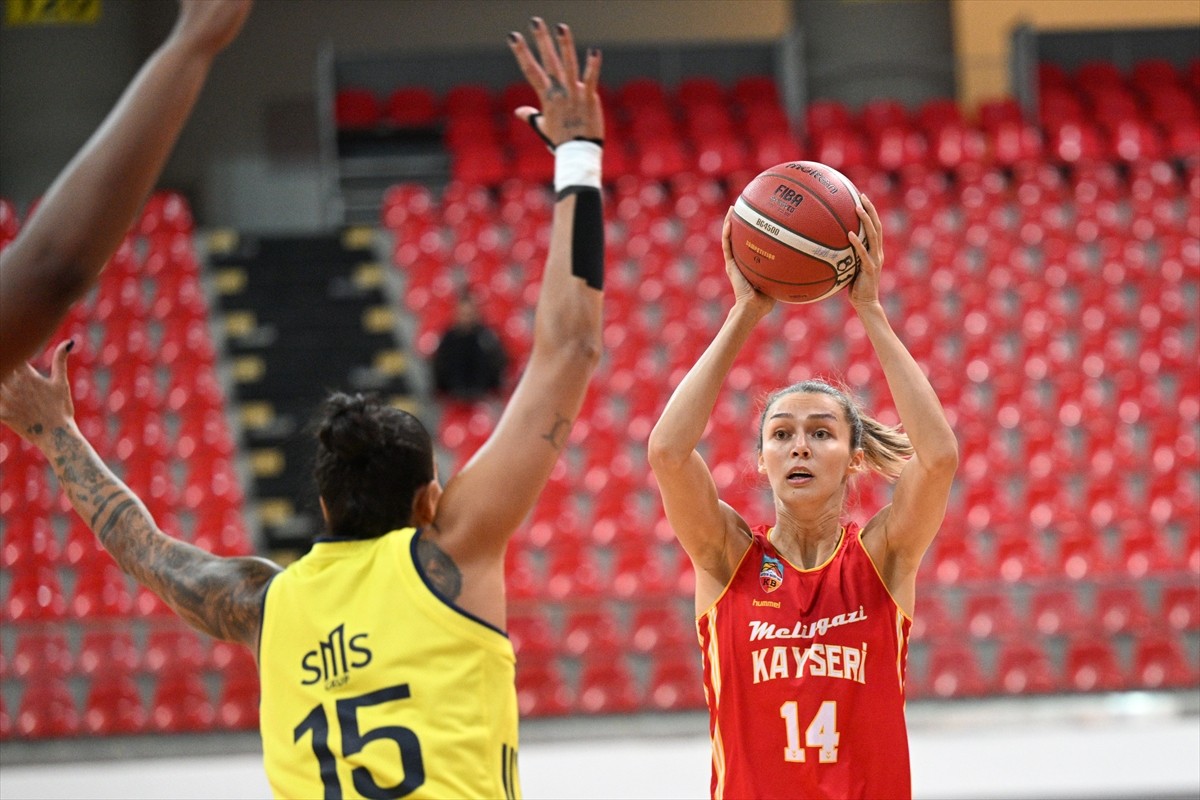 Kayseri'de düzenlenen 19. Erciyes Kupası Kadınlar Basketbol Turnuvası'nda Melikgazi Kayseri...
