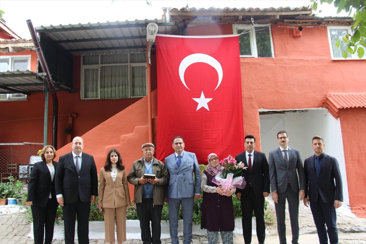 Kırklareli'nde denetimli serbestlik tedbirlerinden yararlanan yükümlüler, şehit Uzman Çavuş Anıl...
