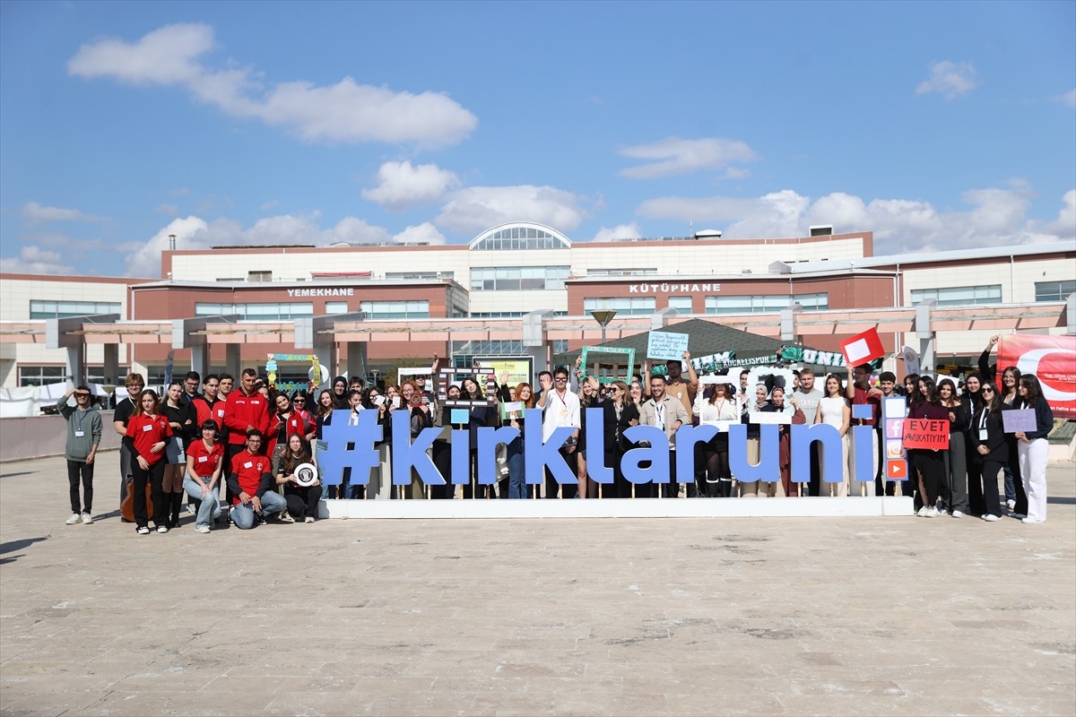Kırklareli Üniversitesi Rektörü Prof. Dr. Rengin Ak, Kayalı Yerleşkesi'nde düzenlenen "Öğrenci...