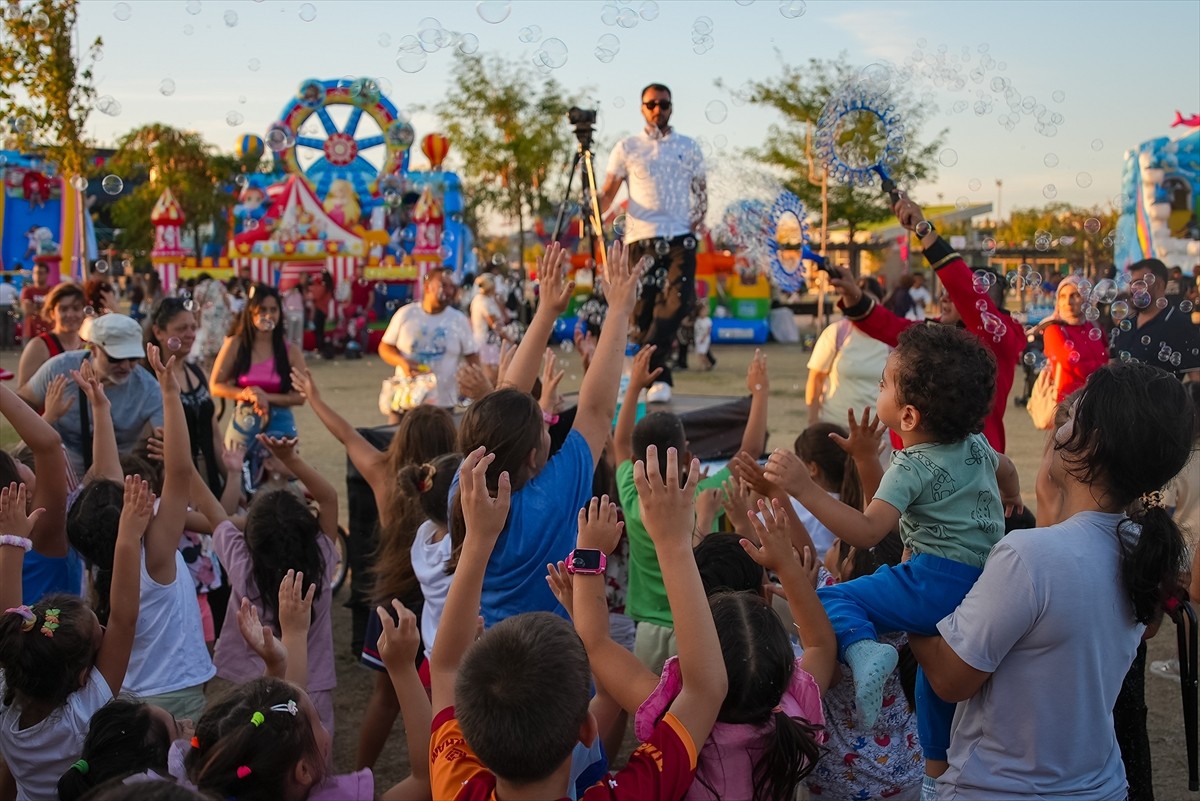 Kültür ve Turizm Bakanlığınca düzenlenen Çanakkale Kültür Yolu Festivali etkinliklerle...