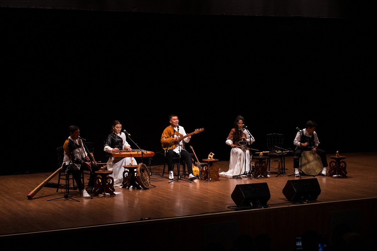 Kültür ve Turizm Bakanlığınca düzenlenen Çanakkale Kültür Yolu Festivali sekizinci gününde de...