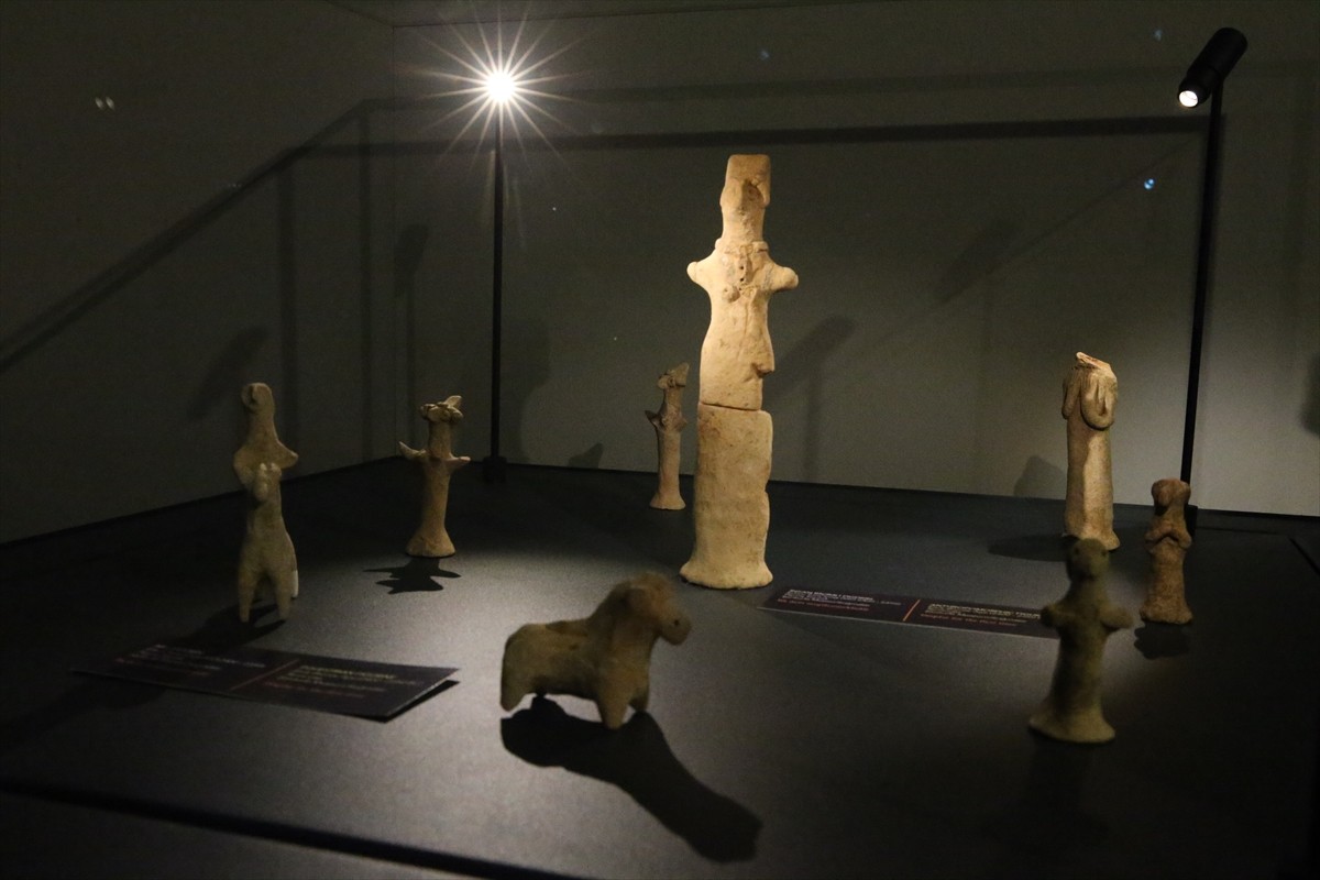 Kültür ve Turizm Bakanlığınca UNESCO Dünya Mirası Geçici Listesi'nde yer alan Harran ilçesindeki...