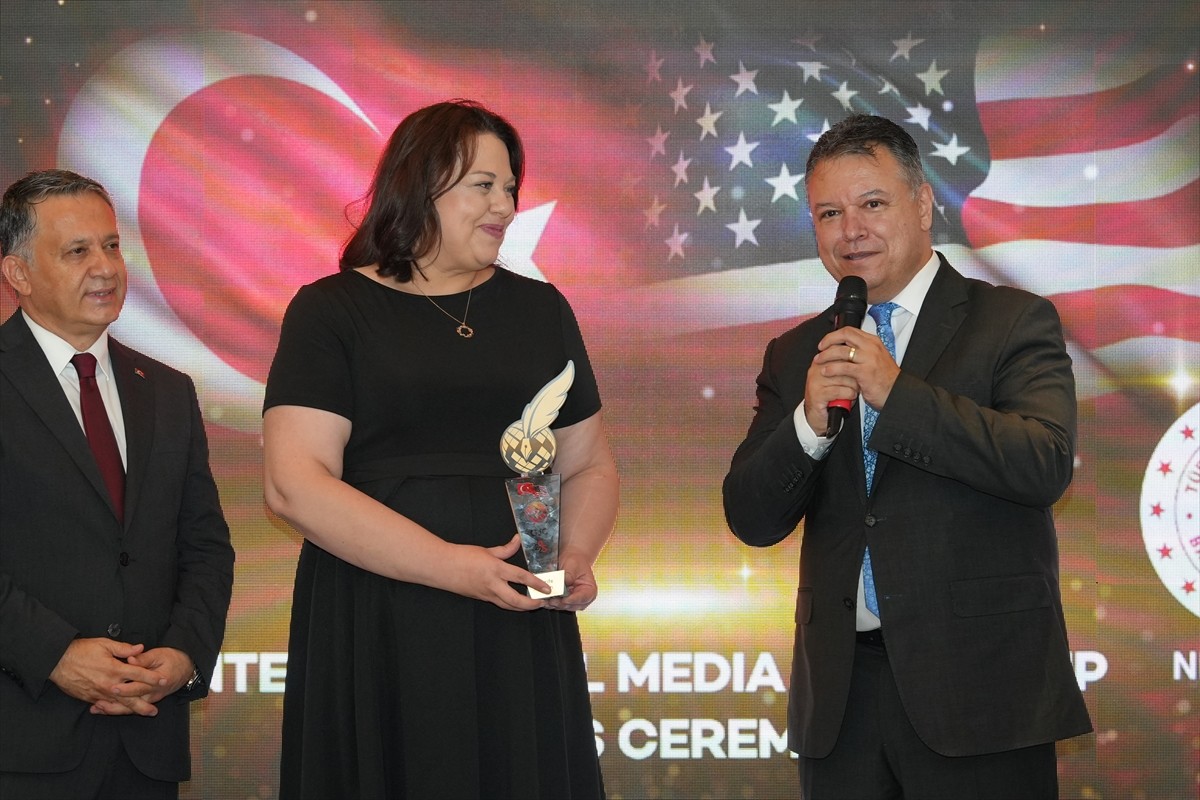 Küresel Gazeteciler Konseyinin (KGK) New York'ta düzenlediği Uluslararası Medya Dostluk Ödülleri...