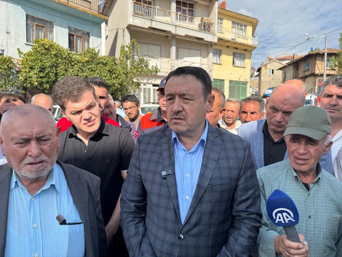 Kütahya'nın Simav ilçesinde saat 12.59'da 5,4 büyüklüğünde deprem meydana geldi. Depremin merkez...