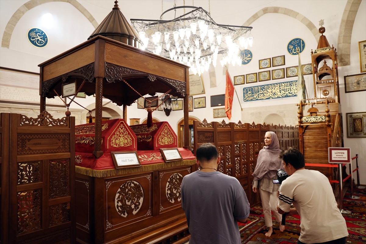 Malatya Kültür Yolu Festivali kapsamında, Darende ilçesindeki Somuncu Baba Külliyesi'nin tanıtım...