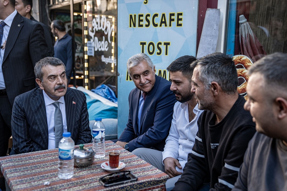 Milli Eğitim Bakanı Yusuf Tekin, Erzurum'daki temasları kapsamında, Yenikapı Caddesi ile...