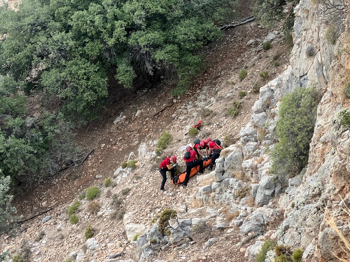 Muğla'nın Seydikemer ilçesindeki tarihi Likya Yolu'nda Avustralyalı turist ölü bulundu. Bölgeye...