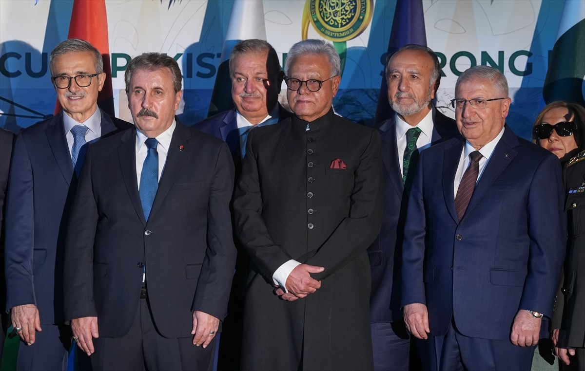 Pakistan'ın Ankara Büyükelçiliğinin ev sahipliğinde, Pakistan Savunma Günü başkentte resepsiyonla...