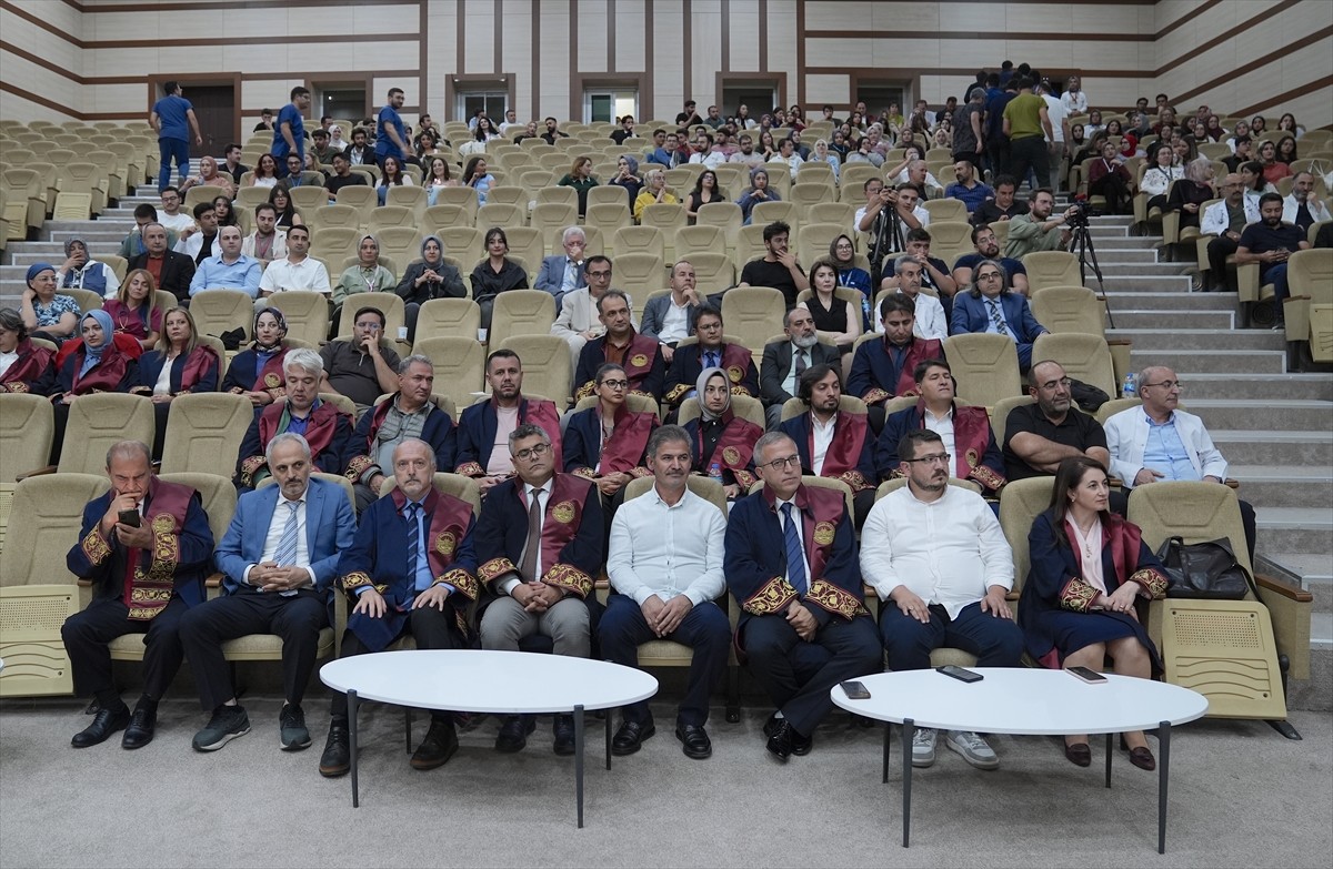 Sağlık Bilimleri Üniversitesi Erzurum Tıp Fakültesi'nde yeni eğitim ve öğretim yılı açılış...