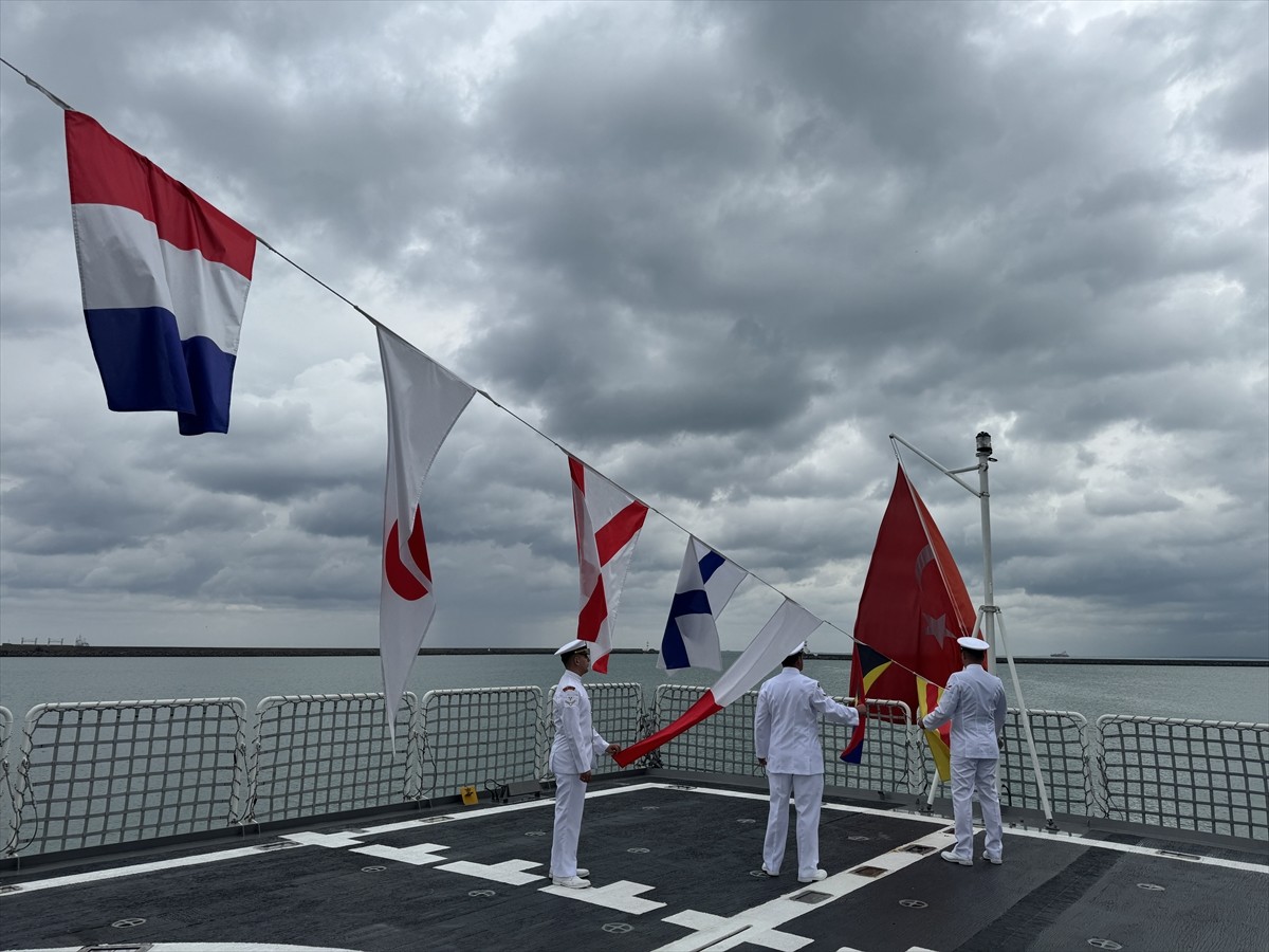 Samsun'da 19 Eylül Gaziler Günü dolayısıyla Sahil Güvenlik Arama Kurtarma Gemisi TCSG-Dost...