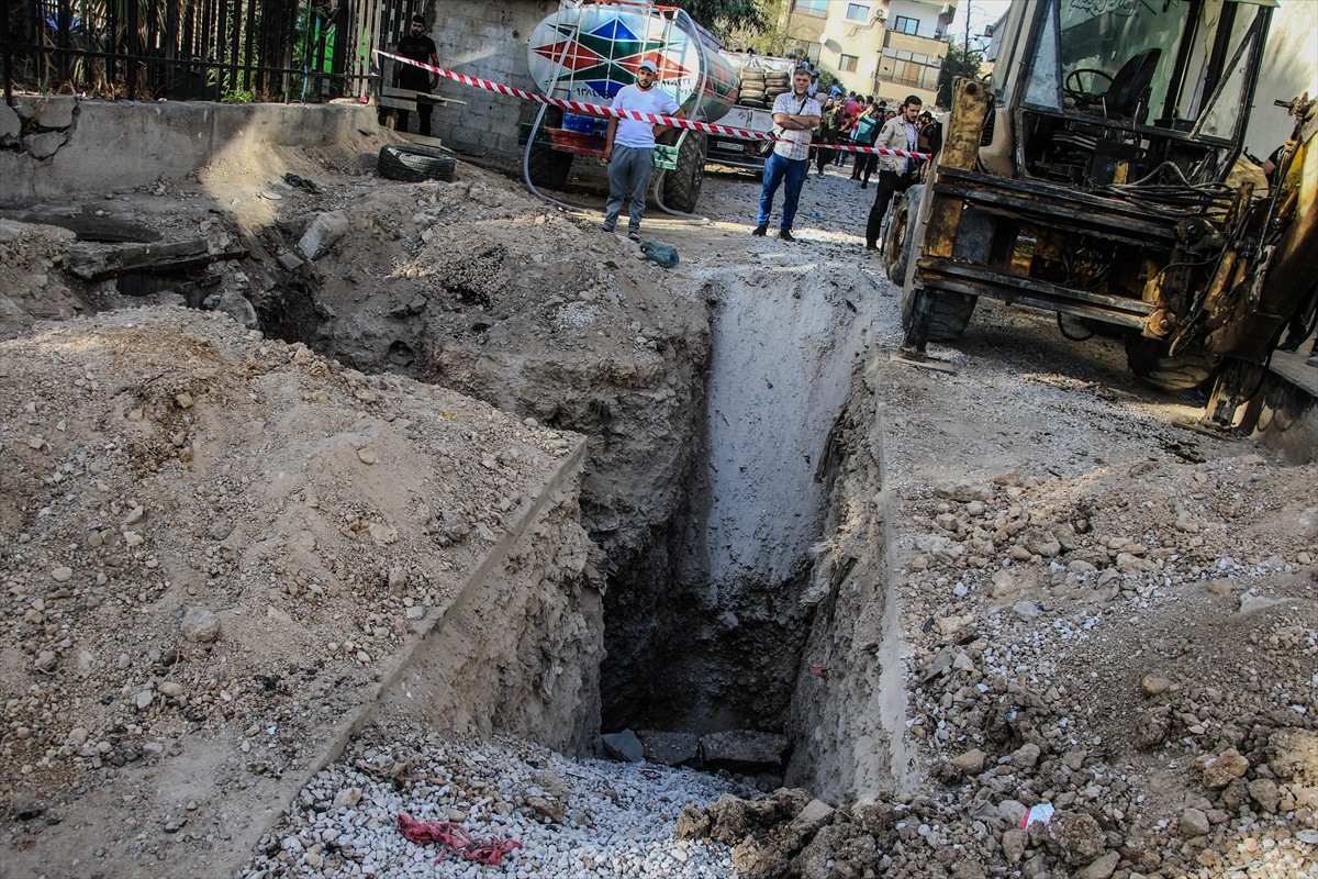 Suriye'nin başkenti Şam'ın El-Kedem Mahallesi'nde toplu mezar tespit edildiği bildirildi. Mezarın...