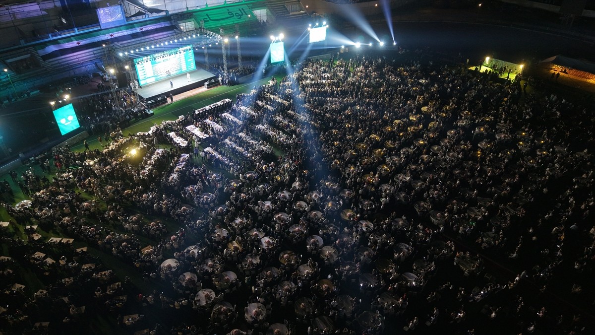 Suriye'nin kuzeybatısındaki İdlib ilinin yeniden imarı için başlatılan kampanyada şimdiye kadar...