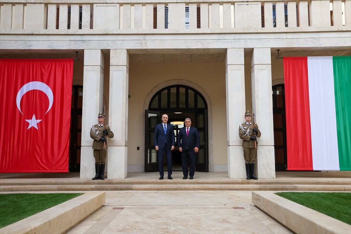 TBMM Başkanı Numan Kurtulmuş, Macaristan Başbakanı Viktor Orban ile bir araya geldi. Kurtulmuş...