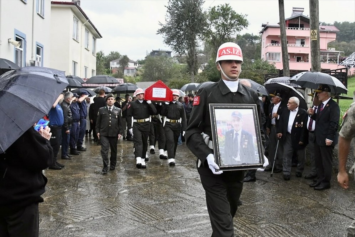 Tedavi gördüğü Ordu Devlet Hastanesinde hayatını kaybeden 72 yaşındaki Kıbrıs gazisi Ünal Aktürk...
