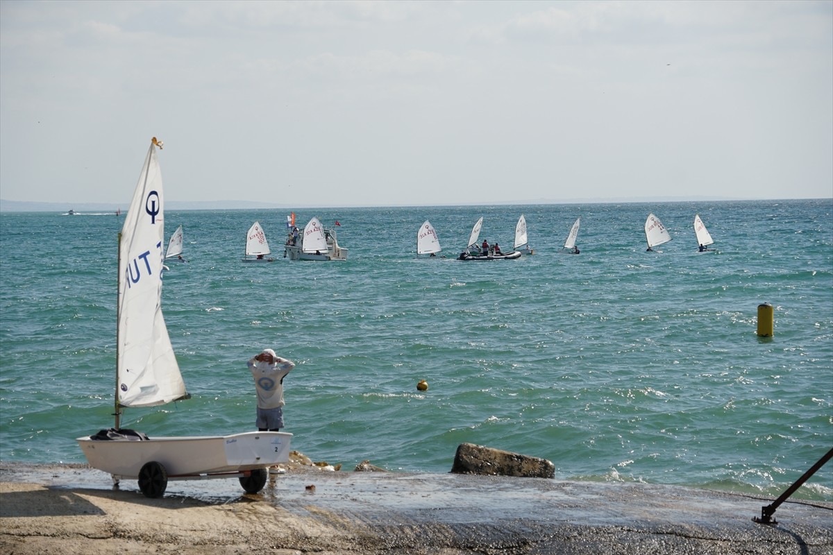 Tekirdağ'da, 9. Uluslararası Süleymanpaşa Optimist Cup Yelken Yarışları kapsamında "8. Cherry Cup"...