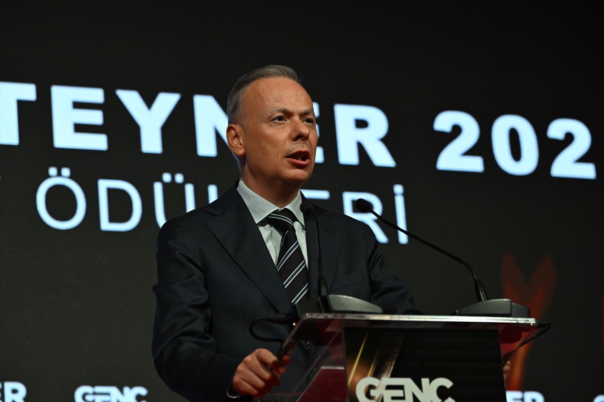 Ticaret Bakan Yardımcısı Özgür Volkan Ağar, MÜSİAD tarafından bu yıl beşinci kez düzenlenen 'Altın...